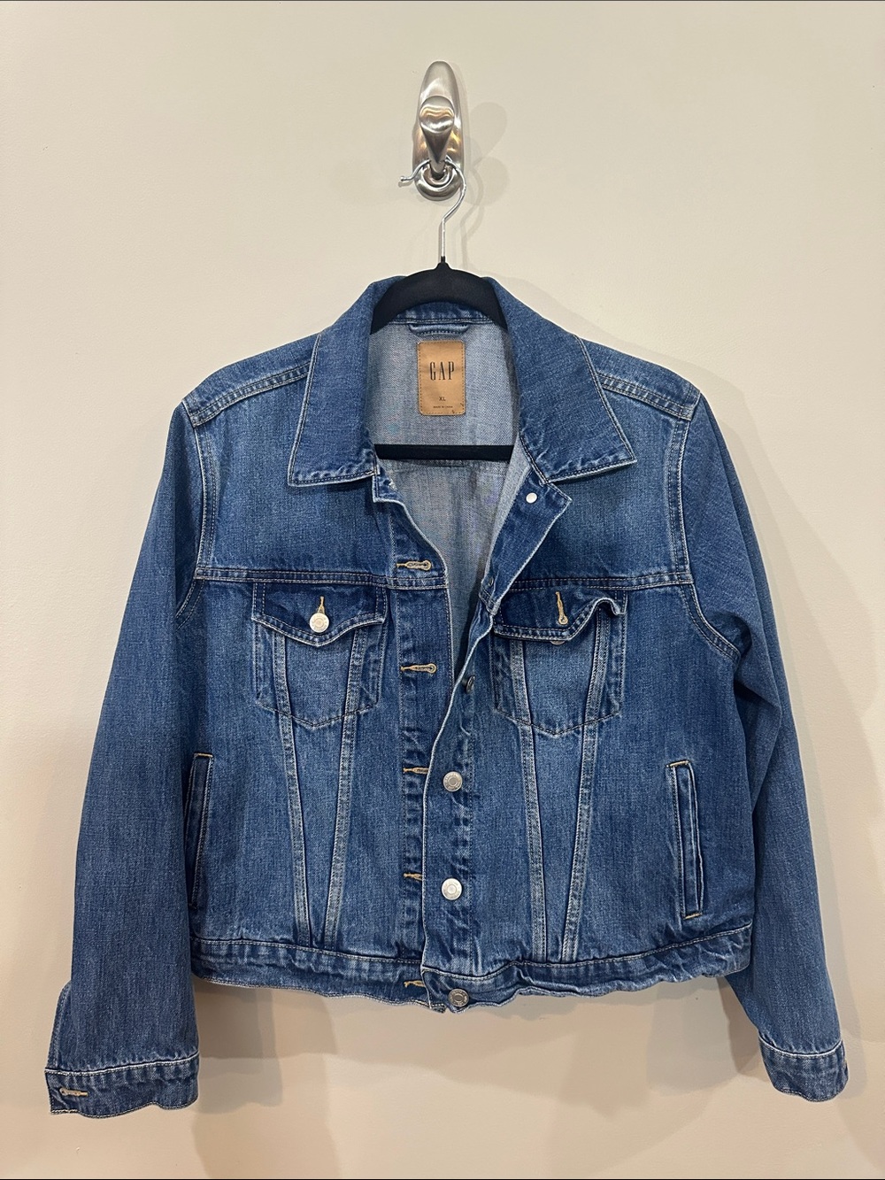 GAP Women's Medium Blue Denim Trucker Jacket